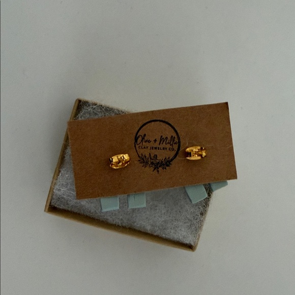 Olive and millie Blue Earrings - Picture 3 of 3